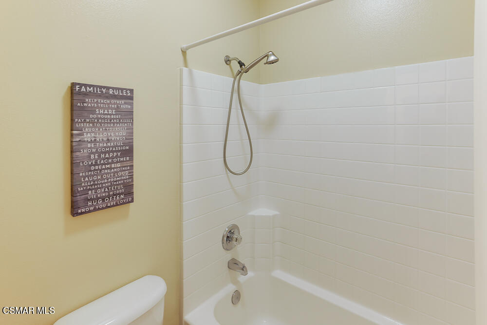 2262 Rudolph Drive Simi Valley, CA 93065 - Photo 17 of 36 2262 Rudolph Drive-12