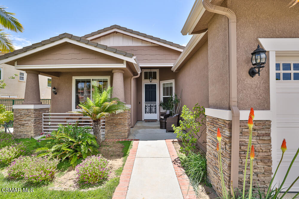 2262 Rudolph Drive Simi Valley, CA 93065 - Photo 3 of 36 8I6A6913