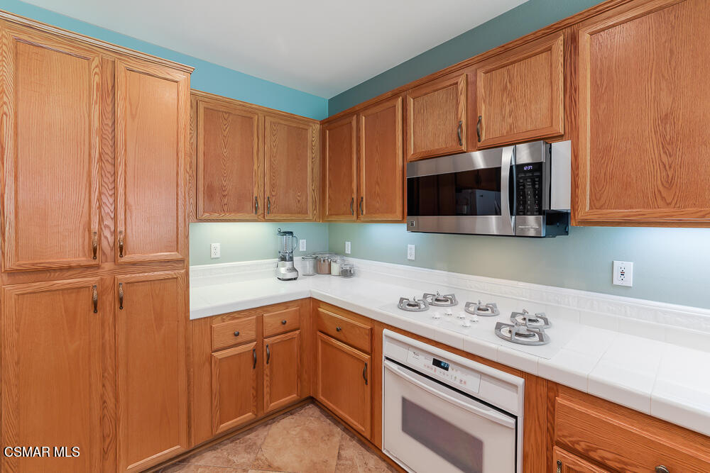2262 Rudolph Drive Simi Valley, CA 93065 - Photo 10 of 36 2262 Rudolph Drive-5