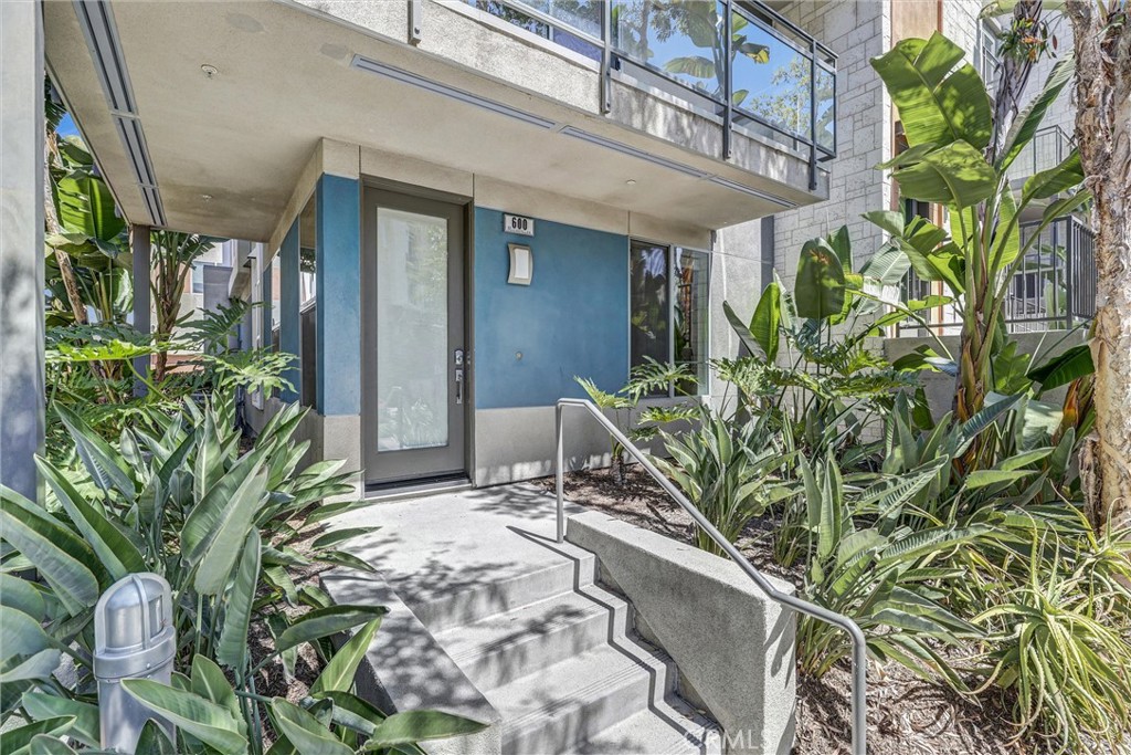 600 Rockefeller Irvine, CA 92612 - Photo 2 of 19 Gallery Image 2