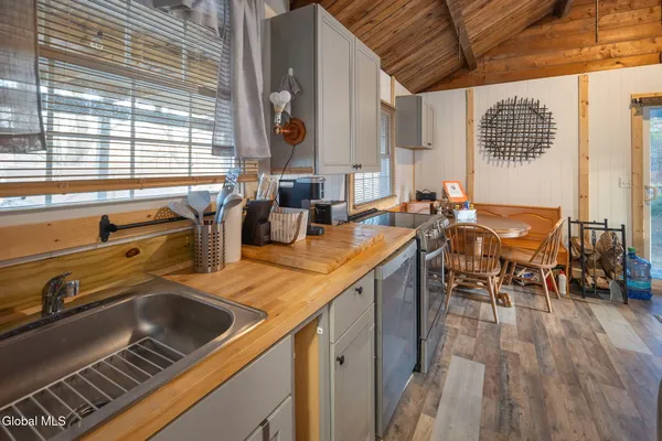 $435,000 | 12295 Highway 23, Ashland, NY 12407