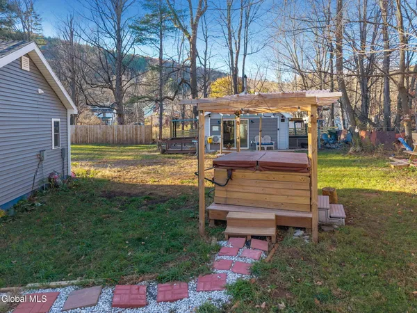 $435,000 | 12295 Highway 23, Ashland, NY 12407