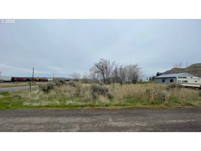 a black and white photo of a house