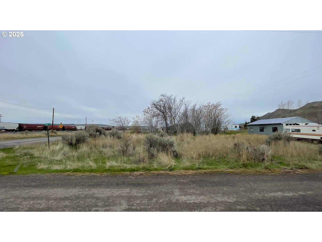 Roosevelt Avenue Roosevelt, WA 99356 - Photo 4 of 7 a black and white photo of a house