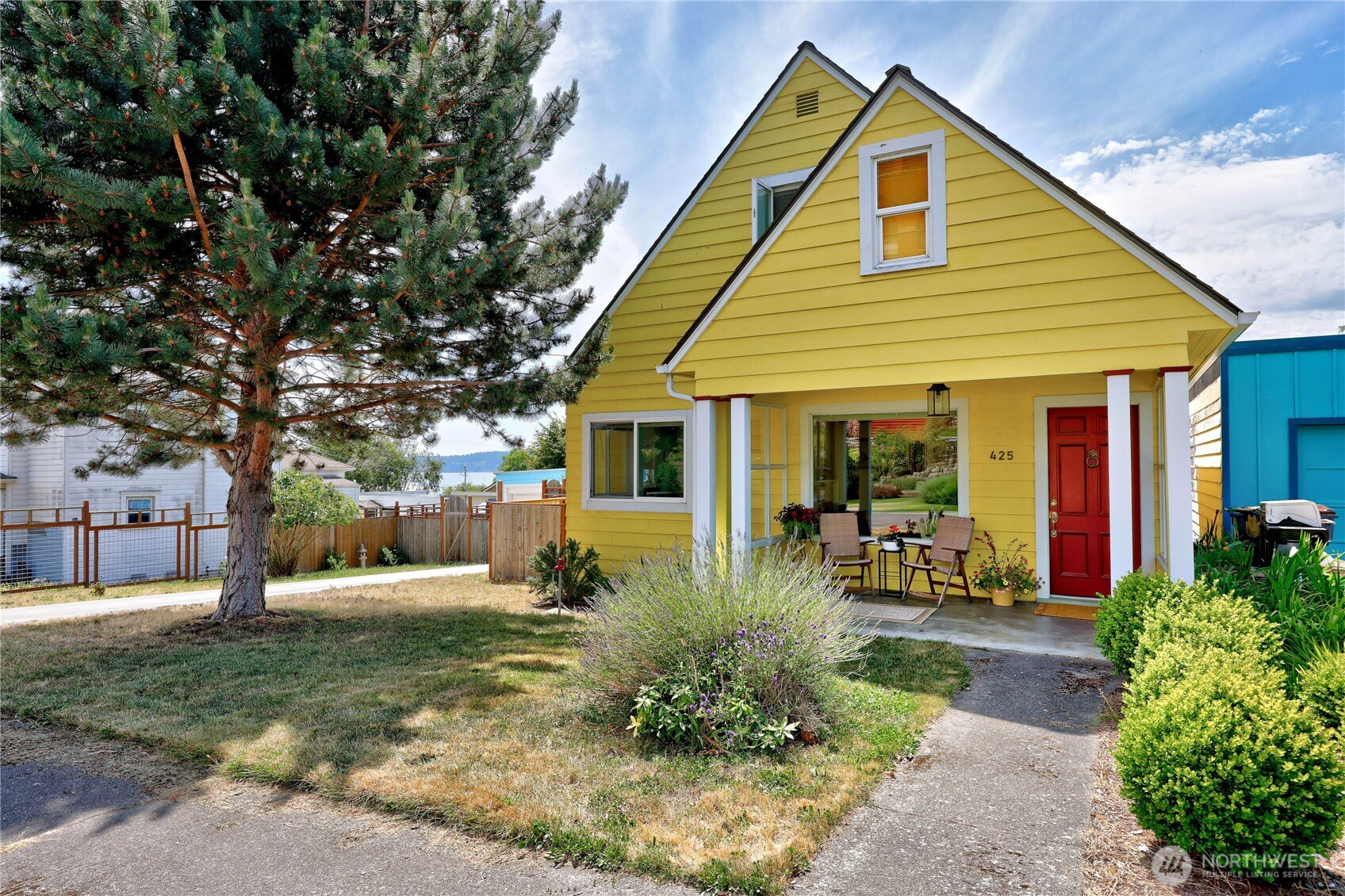 425 Walker Street Port Townsend, WA 98368 - Photo 1 of 40