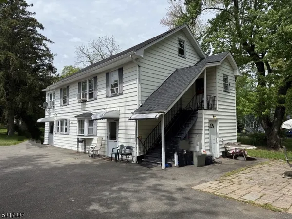 $2,700 | 209 Knoll Road, Lake Hiawatha, NJ 07034
