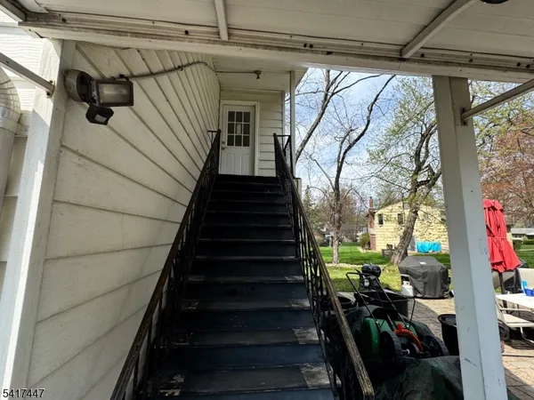 a view of entryway