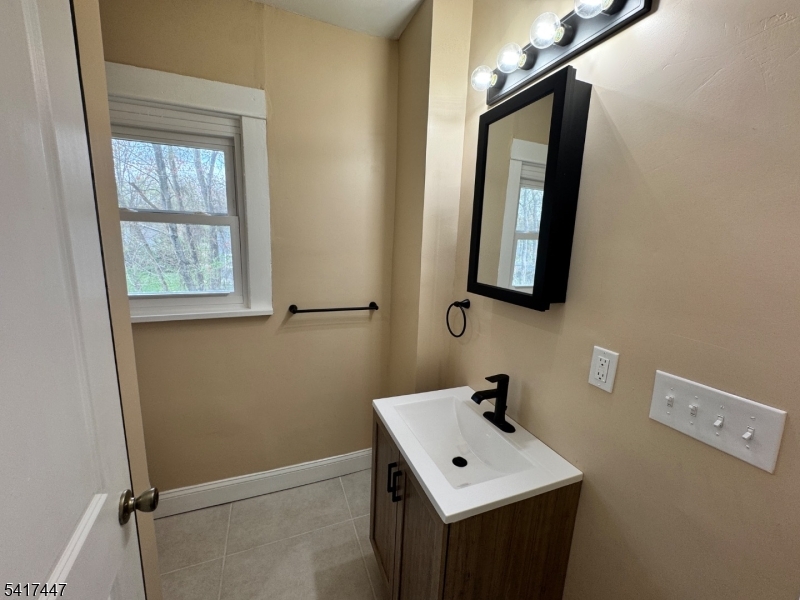 209 Knoll Road Lake Hiawatha, NJ 07034 - Photo 9 of 18
