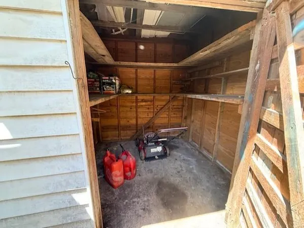 $1,975 | 411 East Avenue G, Midlothian, TX 76065