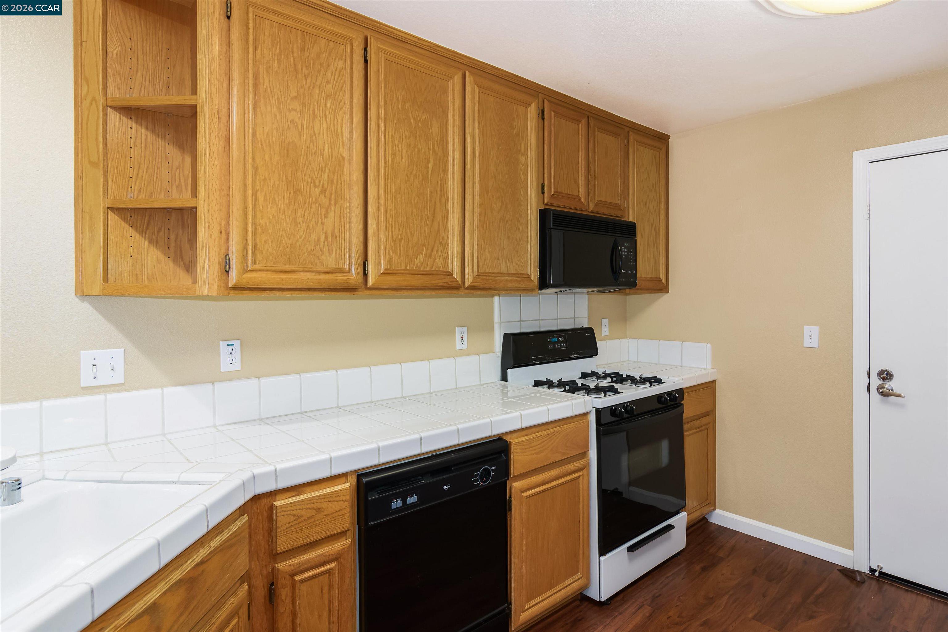 135 Coralflower Lane San Ramon, CA 94582 - Photo 20 of 33