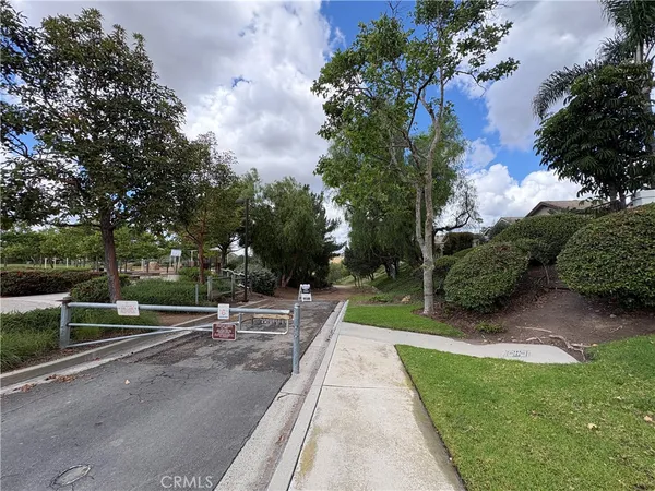 $3,000 | 18883 Canyon, Trabuco Canyon, CA 92679