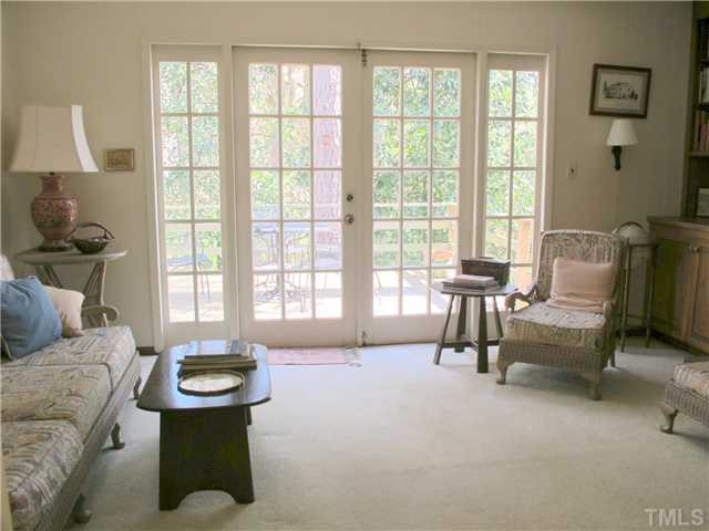2720 Cambridge Road Raleigh, NC 27608 - Photo 5 of 16 Den/Family/Great Room