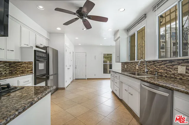 $5,200 | 6140 West 6th Street, Los Angeles, CA 90048