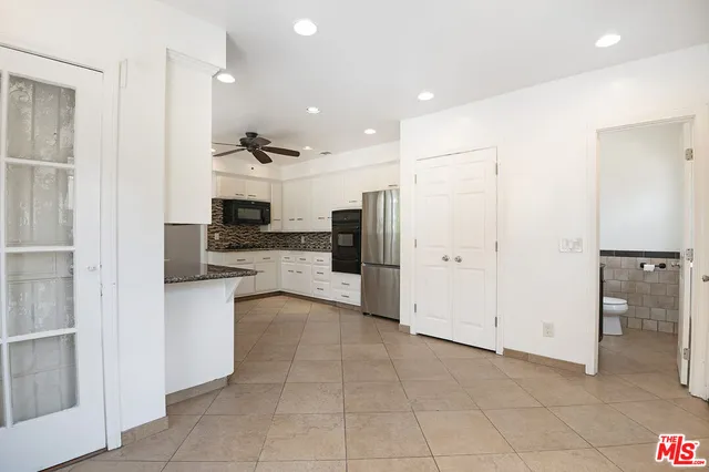 $5,200 | 6140 West 6th Street, Los Angeles, CA 90048