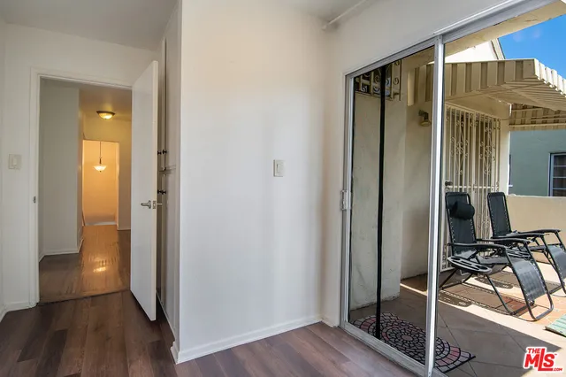 $5,200 | 6140 West 6th Street, Los Angeles, CA 90048