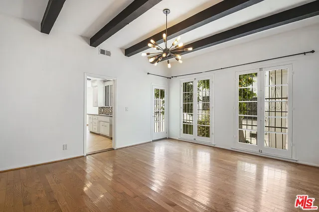 $5,200 | 6140 West 6th Street, Los Angeles, CA 90048