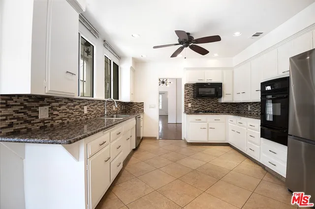 $5,200 | 6140 West 6th Street, Los Angeles, CA 90048