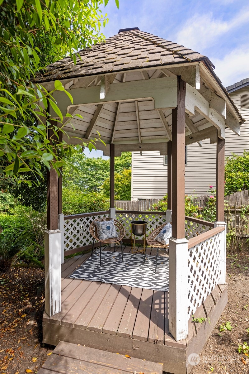 318 Halladay Street Seattle, WA 98109 - Photo 30 of 31