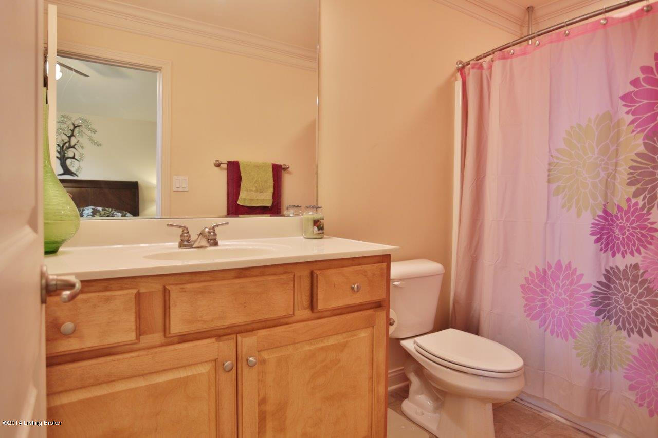8913 Riley Avenue Louisville, KY 40242 - Photo 20 of 28 JI0A9338