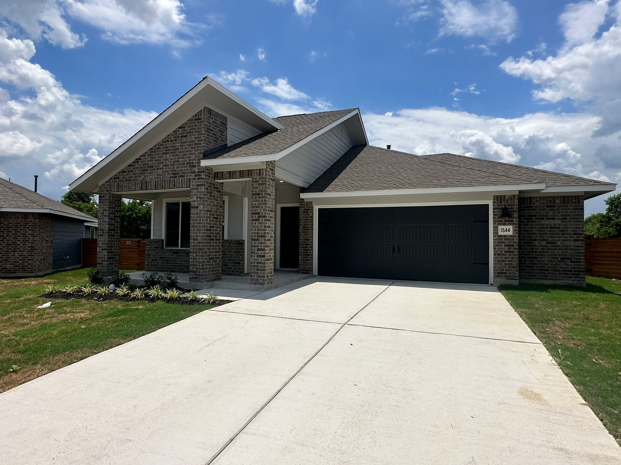 1544 Marley Kyle, TX 78640 - Photo 3 of 40