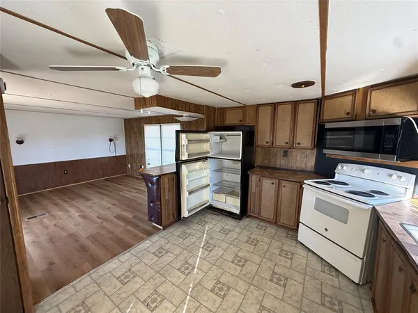 $1,200 | 3304 Hidalgo Road, Unit E, Waxahachie, TX 75167