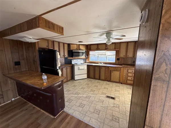 $1,200 | 3304 Hidalgo Road, Unit E, Waxahachie, TX 75167