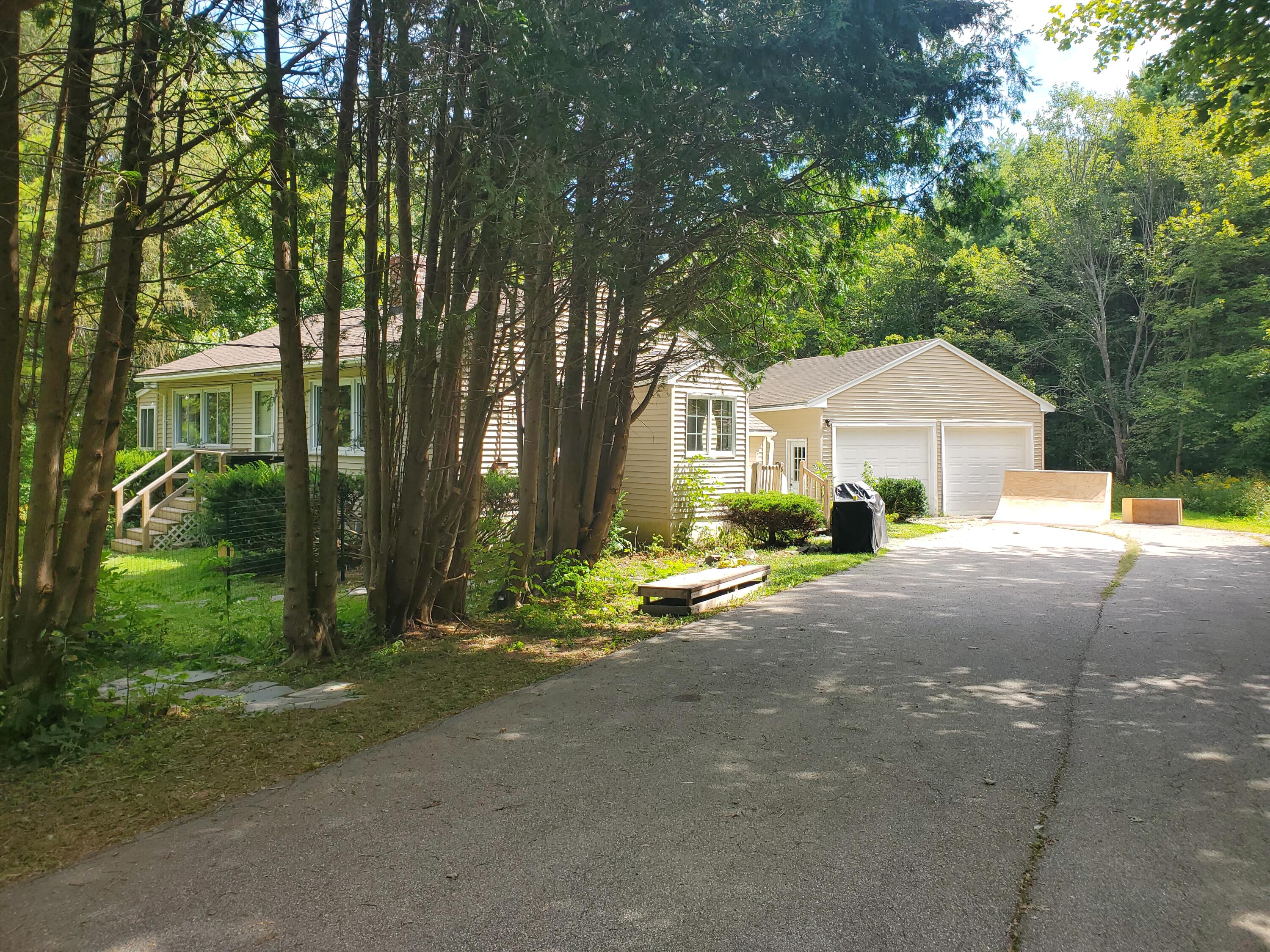 81 Wilson Road Gorham, ME 04038 - Photo 4 of 38 20250902_123112