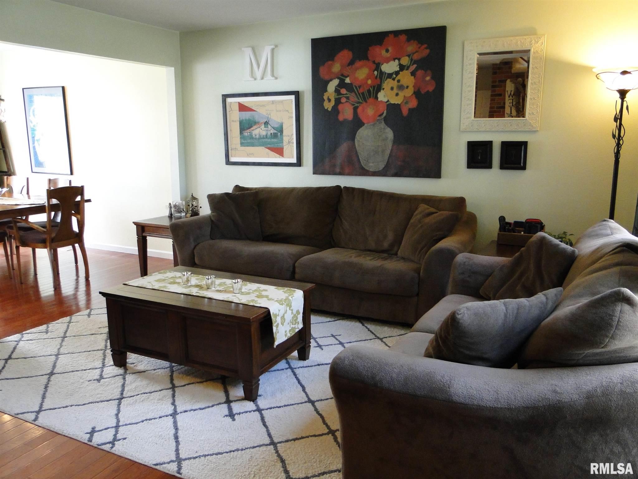 285 Jamestown Road Macomb, IL 61455 - Photo 4 of 28 Gallery Image 4