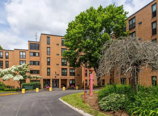 $1,175 | 330 Main Street, Fairhaven, MA 02719