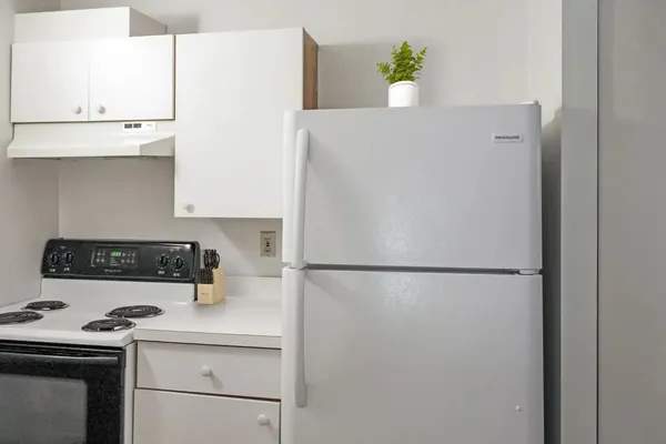 $1,175 | 330 Main Street, Fairhaven, MA 02719