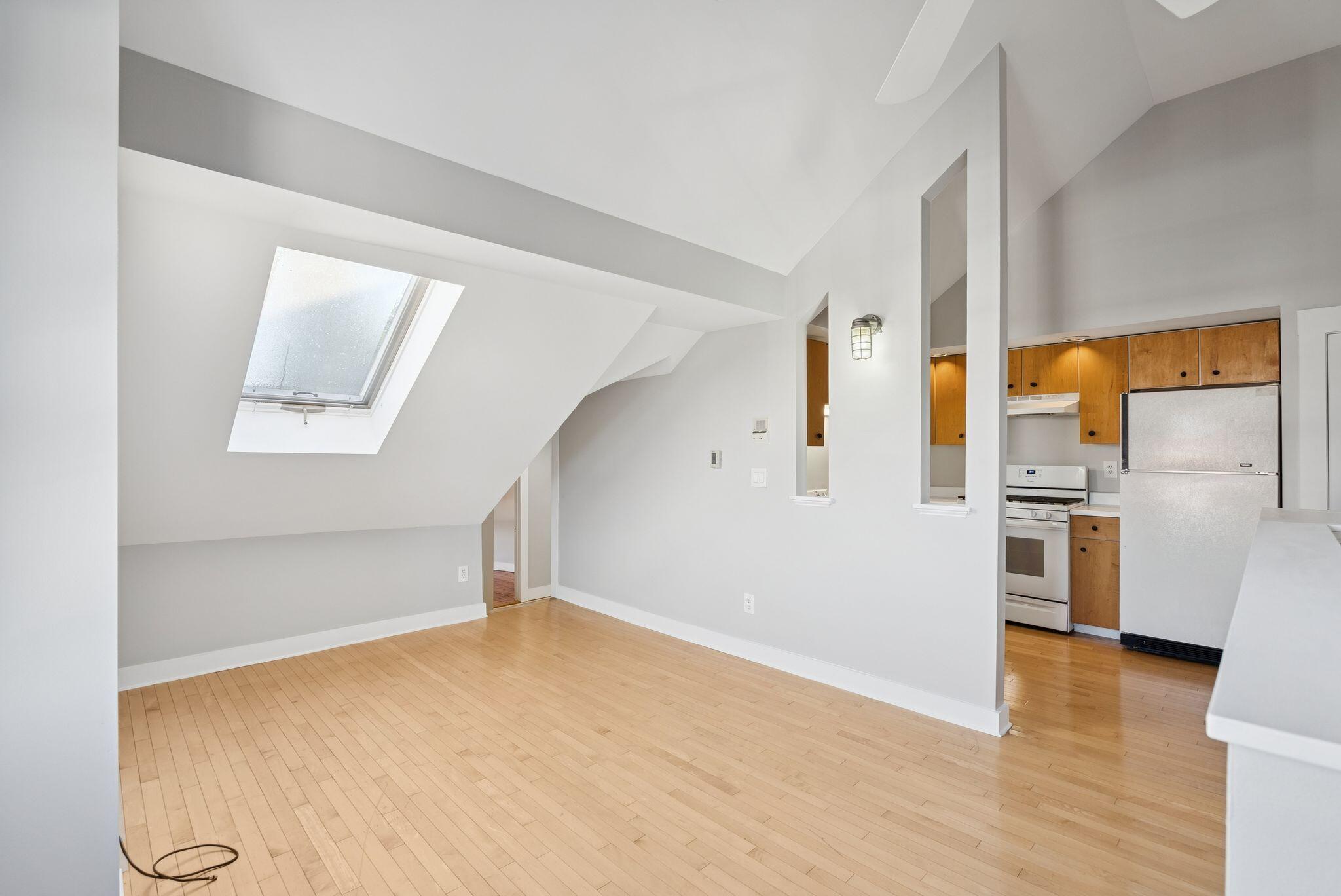 11 Parris Street, Unit 3 Portland, ME 04101 - Photo 7 of 39 22_DSC08227