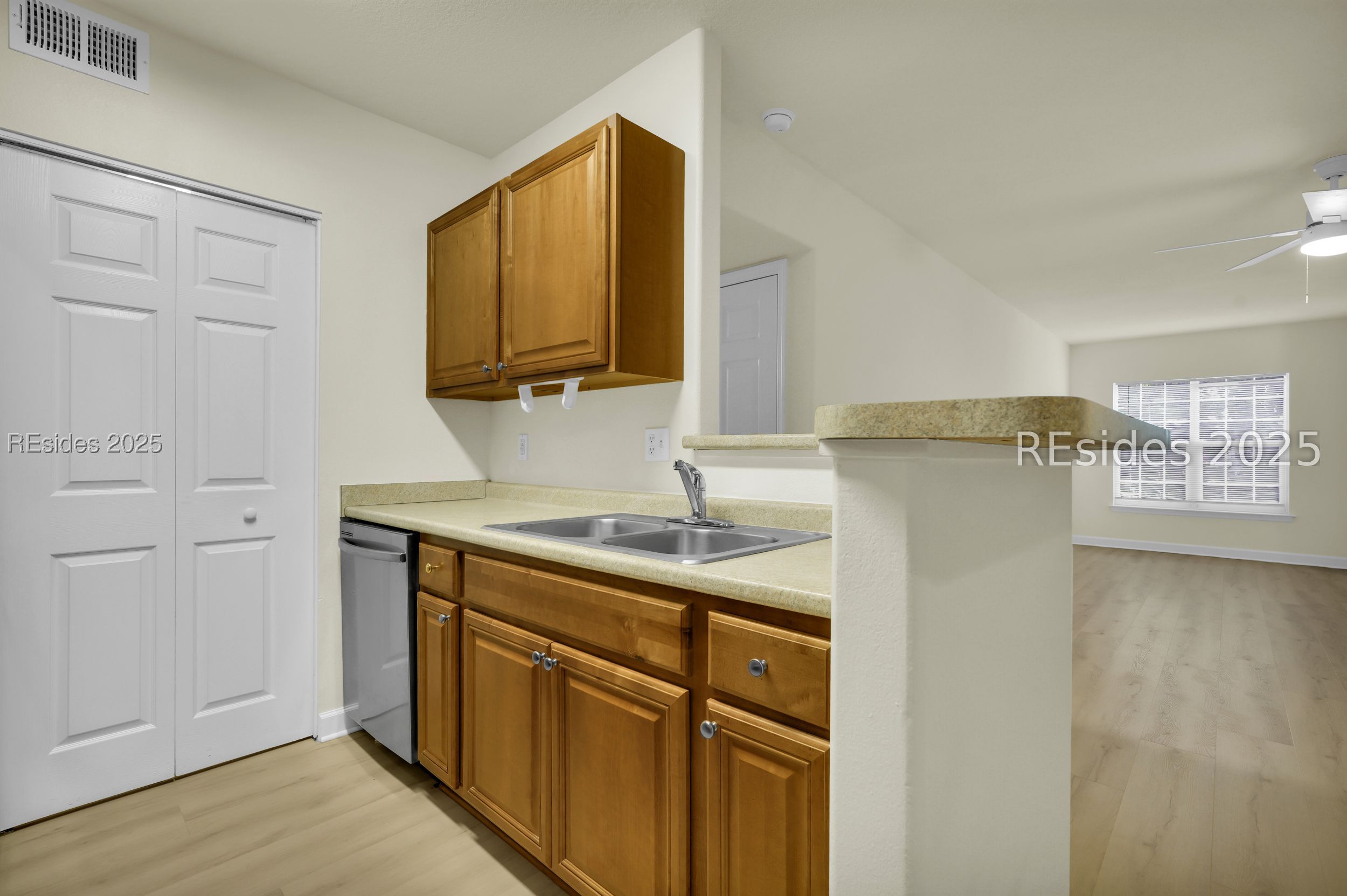 897 Fording Island Road, Unit 102 Bluffton, SC 29910 - Photo 12 of 37