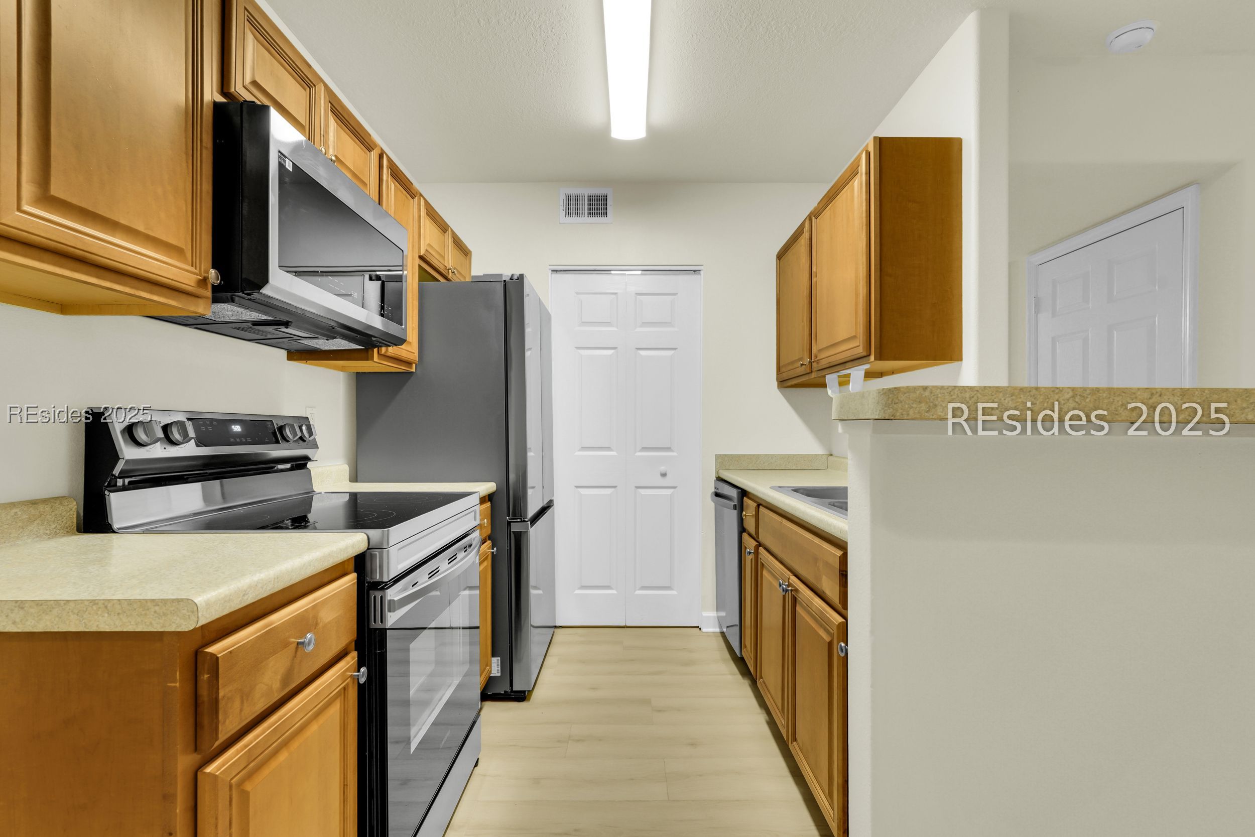 897 Fording Island Road, Unit 102 Bluffton, SC 29910 - Photo 10 of 37