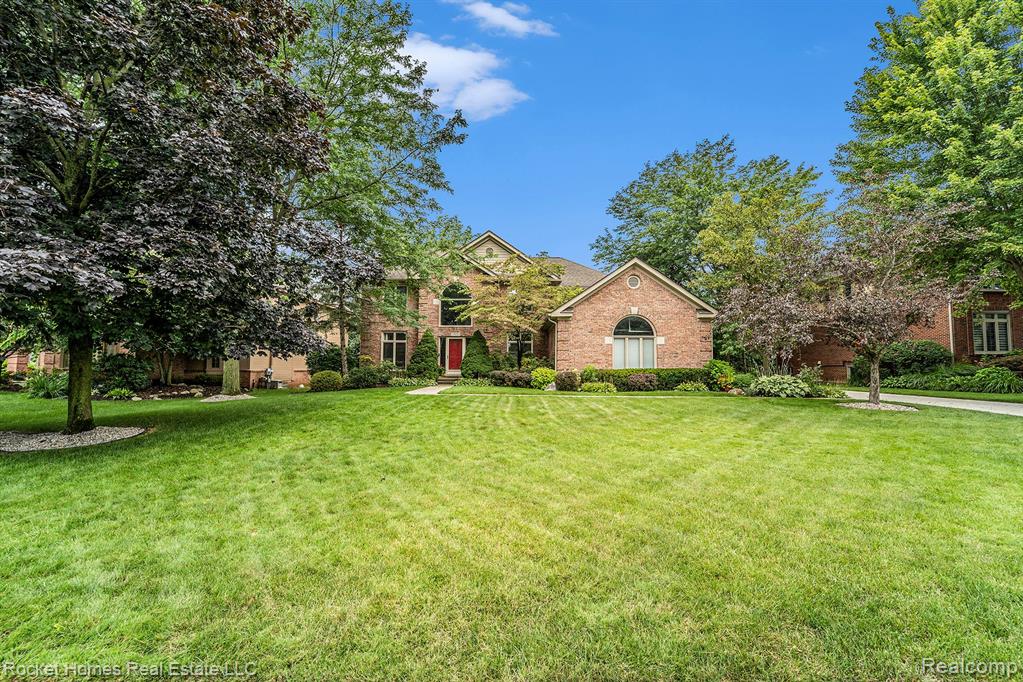 29853 Stanhurst Road Farmington Hills, MI 48331 - Photo 2 of 43 Gallery Image 2