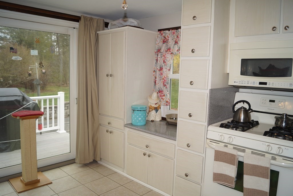 3 Short Road Pelham, NH 03076 - Photo 10 of 29 Gallery Image 10
