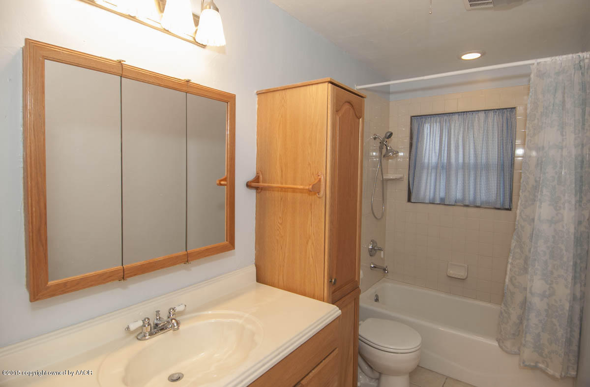5310 Alvarado Road Amarillo, TX 79106 - Photo 18 of 29 BATHROOM 2