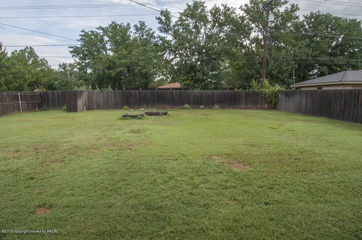 5310 Alvarado Road Amarillo, TX 79106 - Photo 27 of 29 YARD VIEW 1
