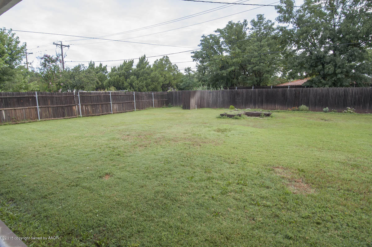 5310 Alvarado Road Amarillo, TX 79106 - Photo 29 of 29 YARD VIEW 3
