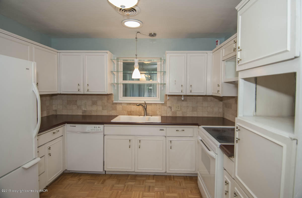 5310 Alvarado Road Amarillo, TX 79106 - Photo 7 of 29 KITCHEN VIEW 1