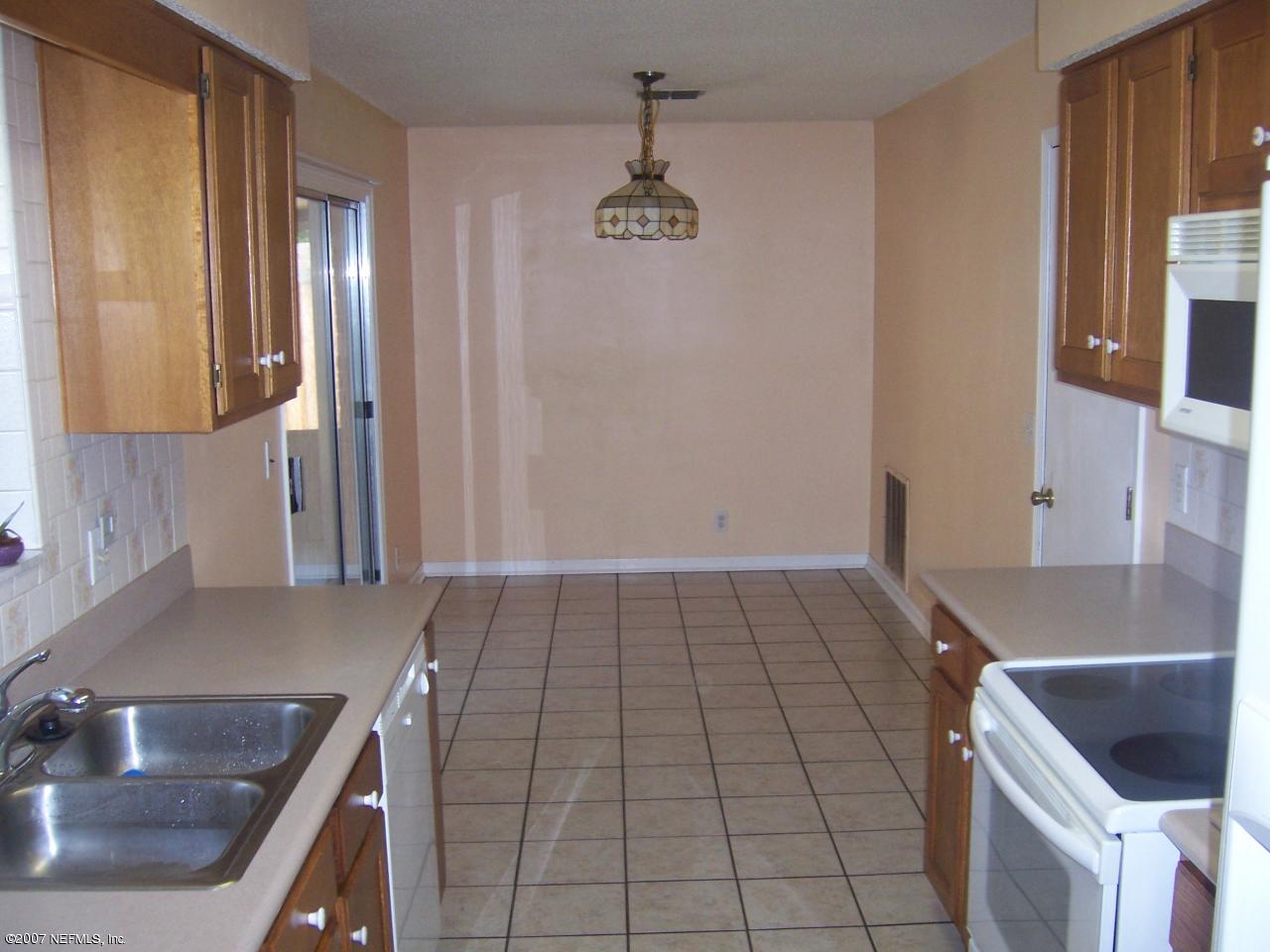6070 Gulf Road South Jacksonville, FL 32244 - Photo 7 of 12 Kitchen/Dining