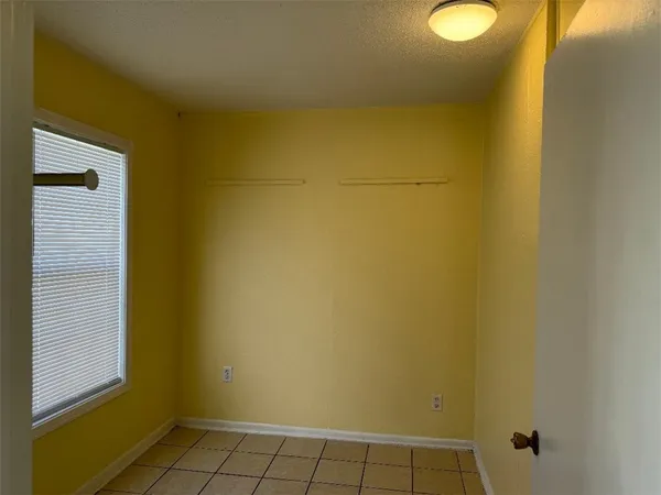 $825 | 118 West Young Avenue, Aransas Pass, TX 78336