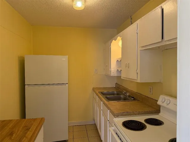 $825 | 118 West Young Avenue, Aransas Pass, TX 78336