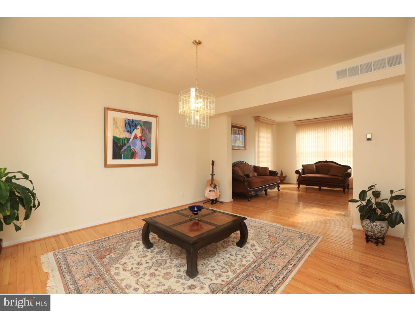 2340 Dale Road Huntingdon Valley, PA 19006 - Photo 4 of 19 Gallery Image 4