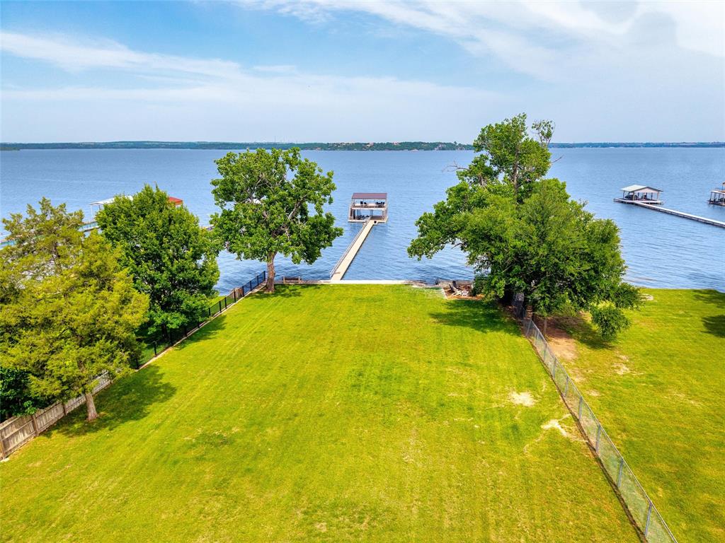 216 North Broadway Road Azle, TX 76020 - Photo 2 of 9