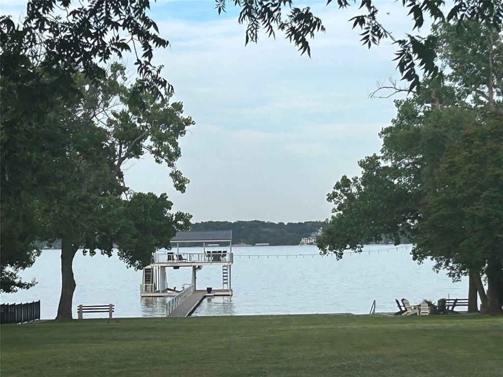 216 North Broadway Road Azle, TX 76020 - Photo 5 of 9