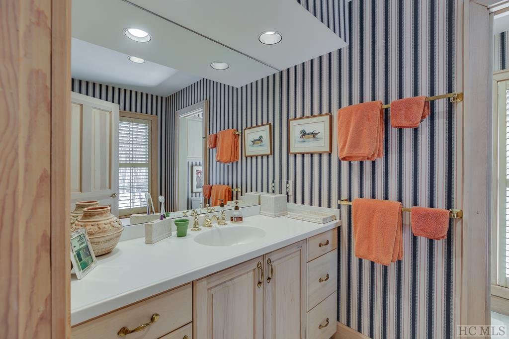 105 Old Cove Road Highlands, NC 28741 - Photo 41 of 63 Gallery Image 41