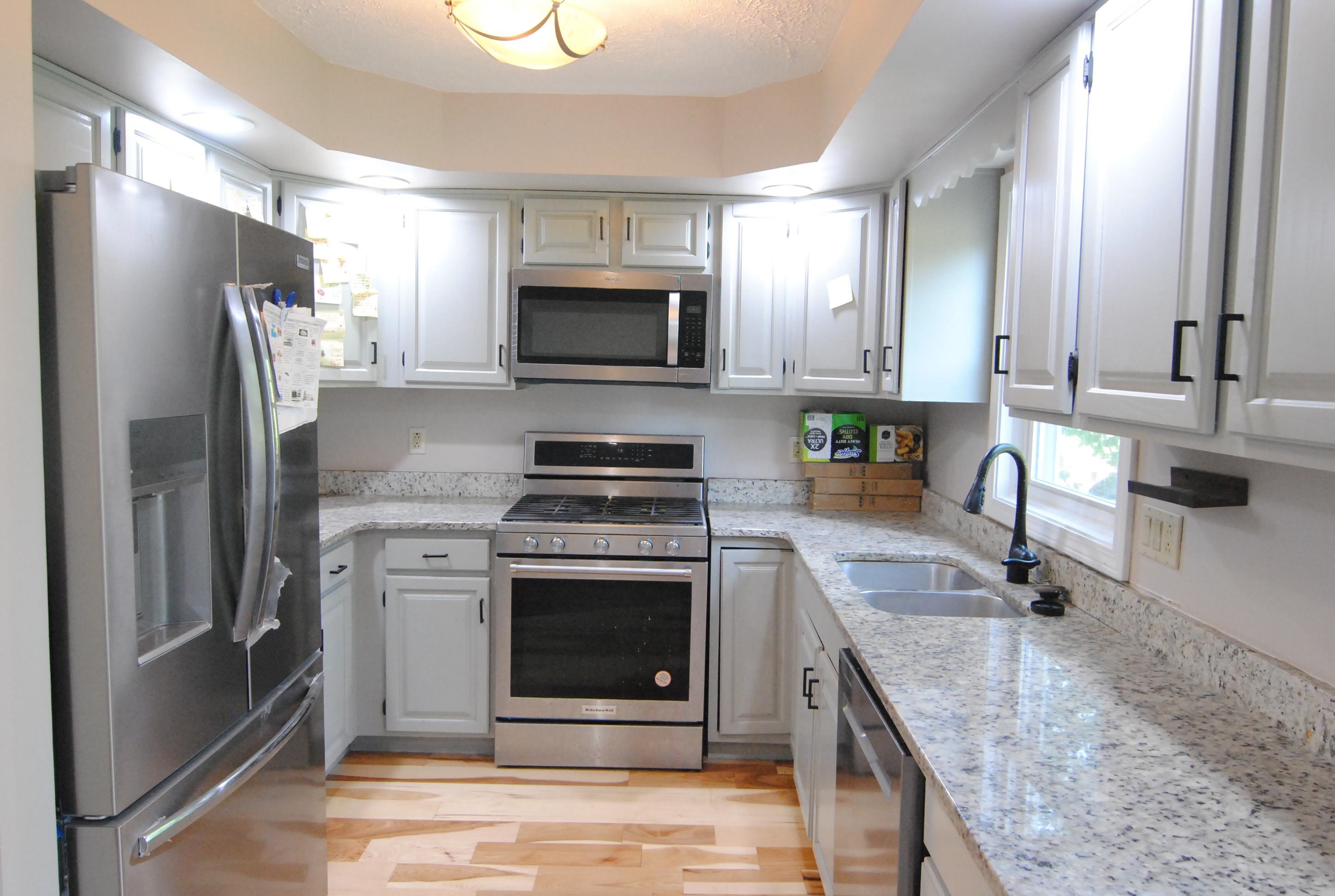 25 Cadogan Way Nashua, NH 03062 - Photo 8 of 22