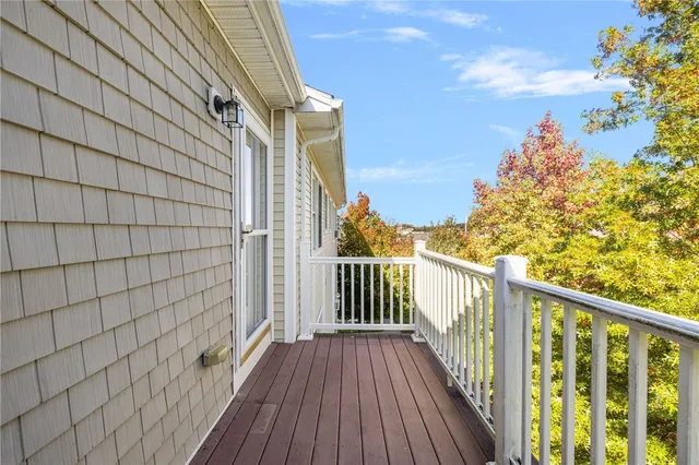 $375,000 | 231 Maple Avenue, Unit 204, Newport, RI 02840