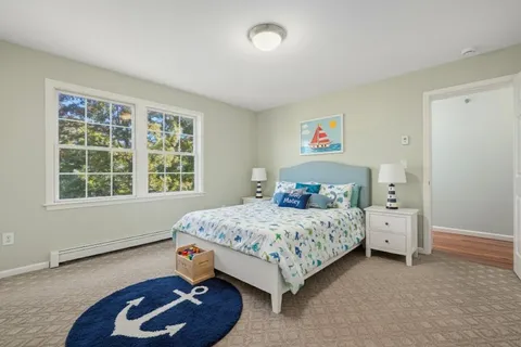 $375,000 | 231 Maple Avenue, Unit 204, Newport, RI 02840