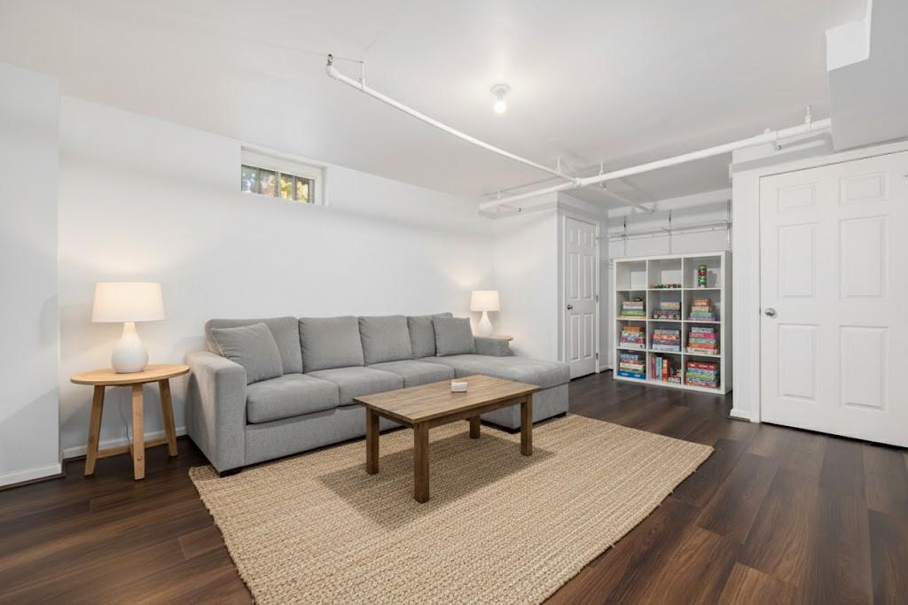 231 Maple Avenue, Unit 204 Newport, RI 02840 - Photo 32 of 40 Virtually staged.